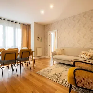  Apartamento Lujo Y Comodidad Tu Refugio Con Estilo Y Amplitud España